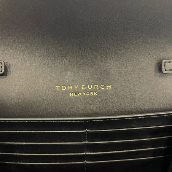 ‼️SOLD‼️Tory Burch Willa Chain Wallet - Black - Picture 14 of 17